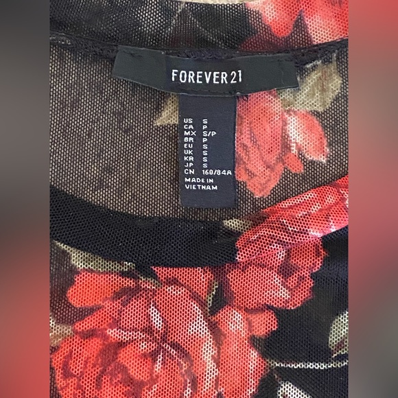 FOREVER 21 - NWOT mesh rose floral print crew neck tee shirt - Picture 4 of 5